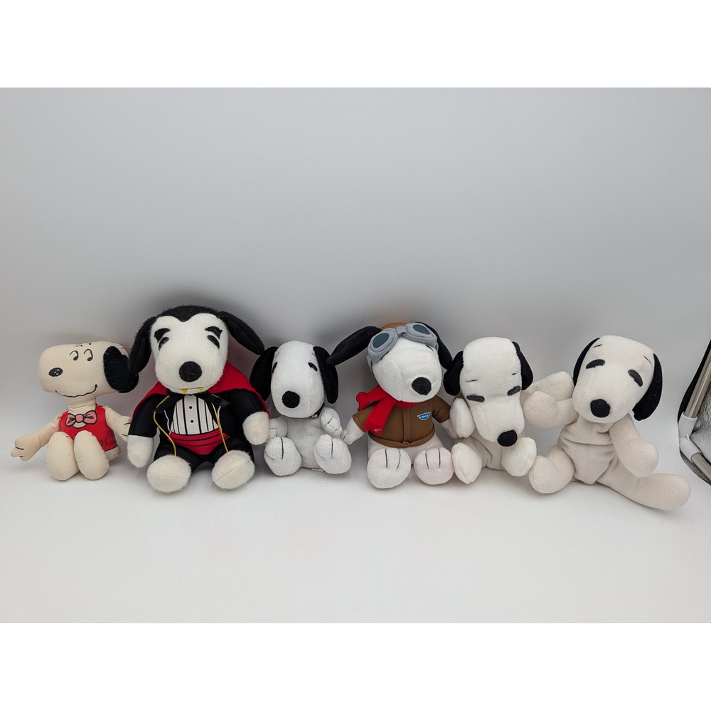 MetLife Snoopy Peanuts Plush Lot Vampire Aviator Valentine Cloth Stuffed Animal